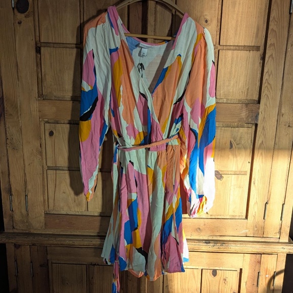 Ava&Viv Wrap Dress. Soft Femininity/Romantic Core. Resort/Vacation Ready. - Picture 1 of 6